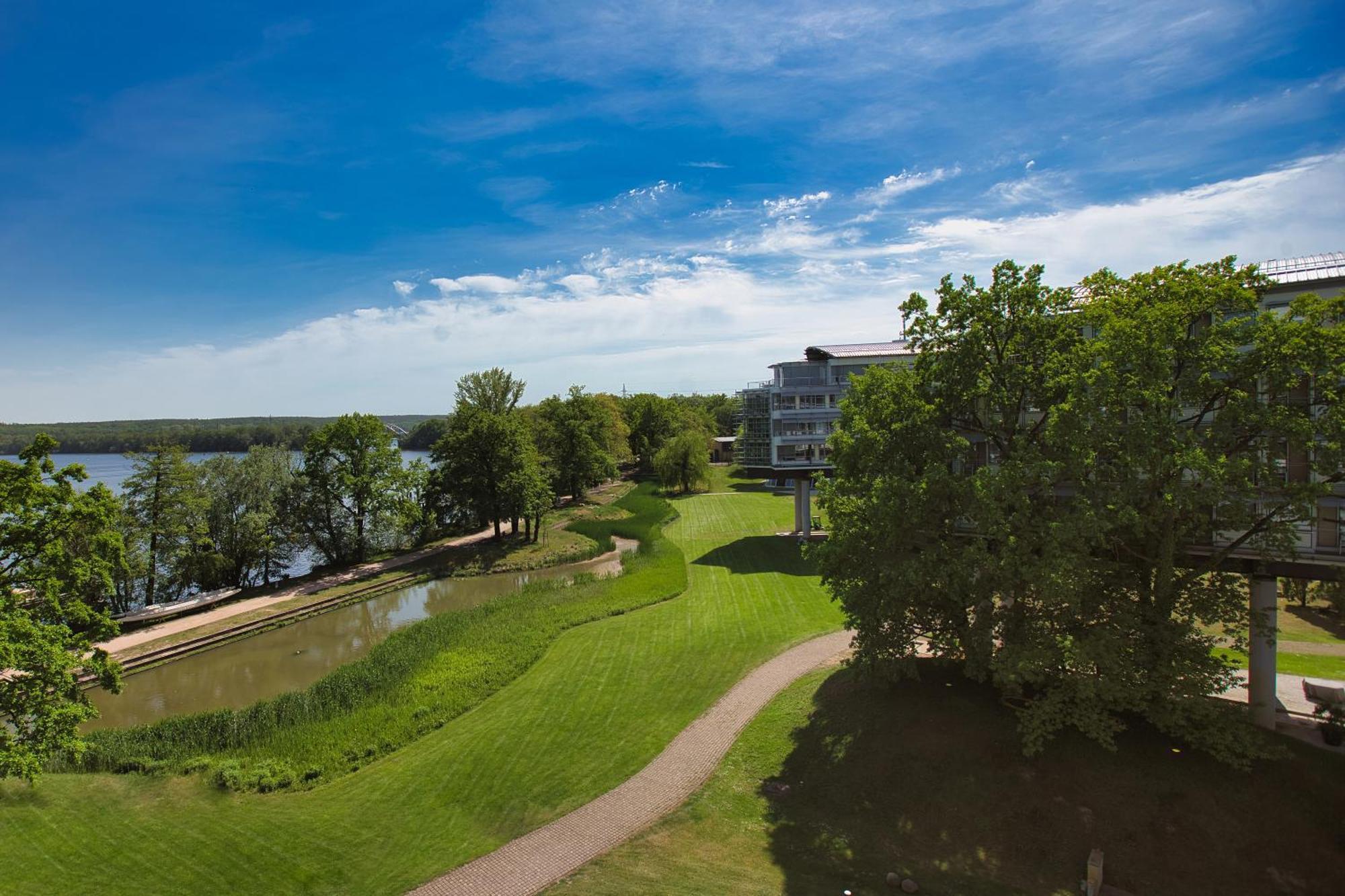 Kongresshotel Potsdam Am Templiner See Exterior photo